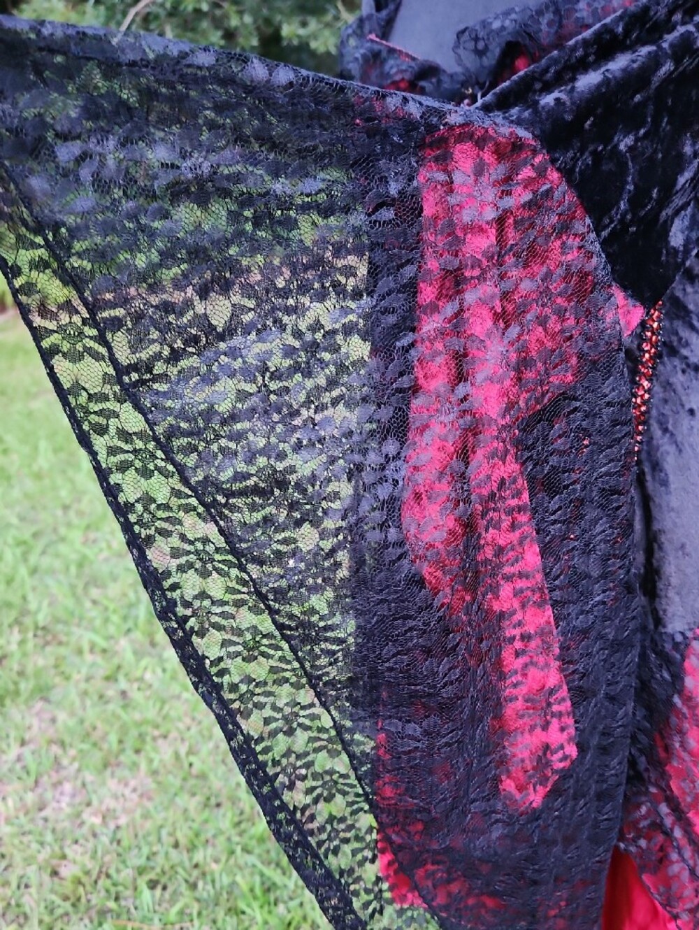 Red and Black Gothic Lace Costume Dress Witchy Vampire Saloon Brothel Midi - Picture 5 of 7